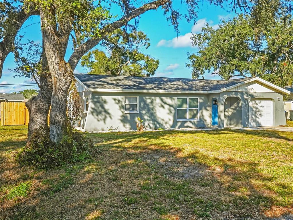 1017 Rosedale Road Venice, FL 34293 - Photo 2 of 30
