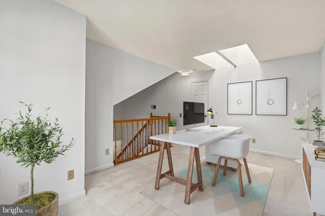 $450,000 | 3903 Golf Tee Court, Unit 301, Fairfax, VA 22033