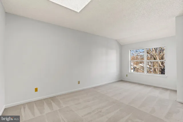 $450,000 | 3903 Golf Tee Court, Unit 301, Fairfax, VA 22033