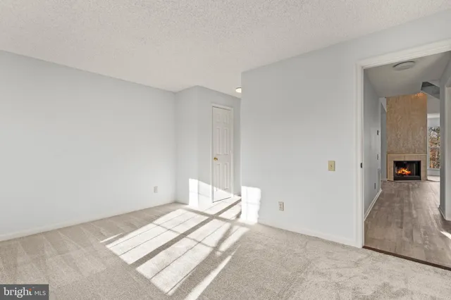 $450,000 | 3903 Golf Tee Court, Unit 301, Fairfax, VA 22033