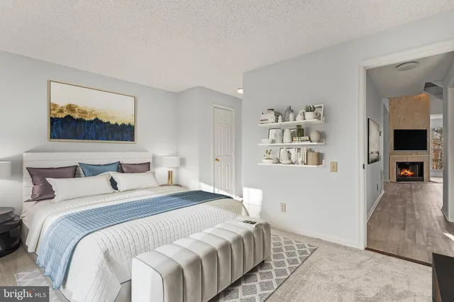 $450,000 | 3903 Golf Tee Court, Unit 301, Fairfax, VA 22033