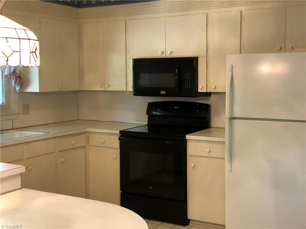 4602 Harvey Road Jamestown, NC 27282 - Photo 8 of 24 Gallery Image 8