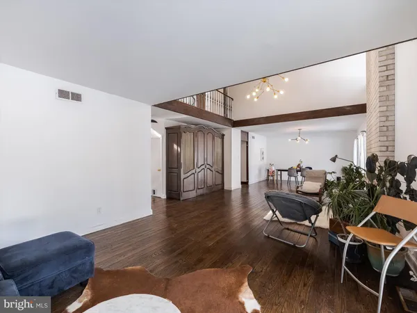 $689,000 | 919 Laburnum Lane, Wyncote, PA 19095