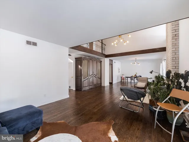 $699,000 | 919 Laburnum Lane, Wyncote, PA 19095