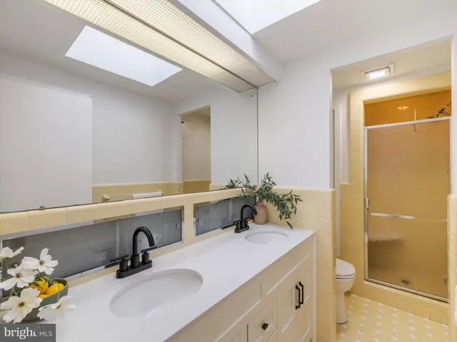 $745,000 | 919 Laburnum Lane, Wyncote, PA 19095