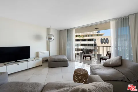 $599,000 | 700 East Ocean Boulevard, Unit 1501, Long Beach, CA 90802