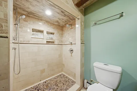 $3,000 | 117 South Lombard Avenue, Unit G, Oak Park, IL 60302