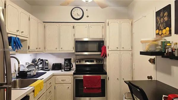 $3,400 | 1980 South Ocean Drive, Unit 6B, Hallandale Beach, FL 33009