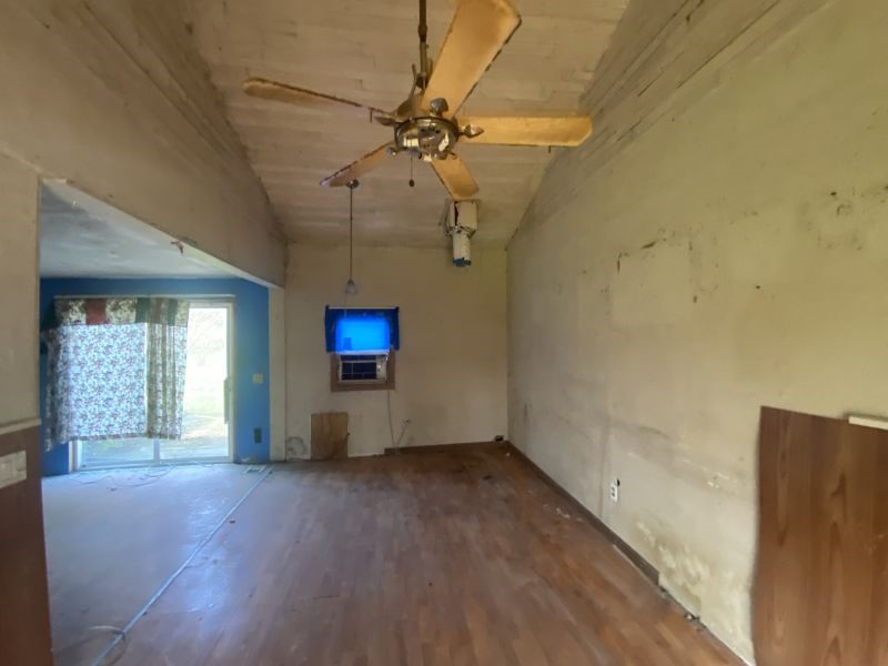 582 Curran Road Manchester, NY 14548 - Photo 10 of 15