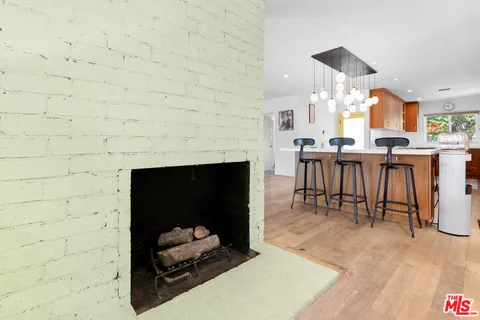 $1,995,000 | 6570 Lakeridge Road, Los Angeles, CA 90068