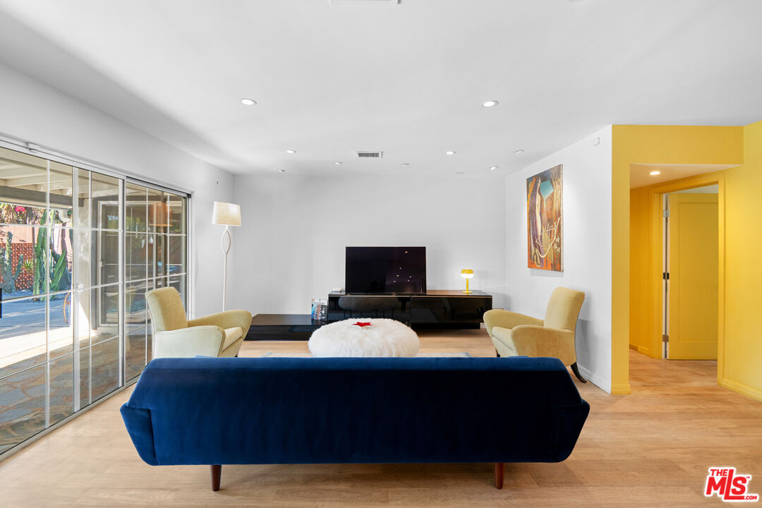 6570 Lakeridge Road Los Angeles, CA 90068 - Photo 24 of 62