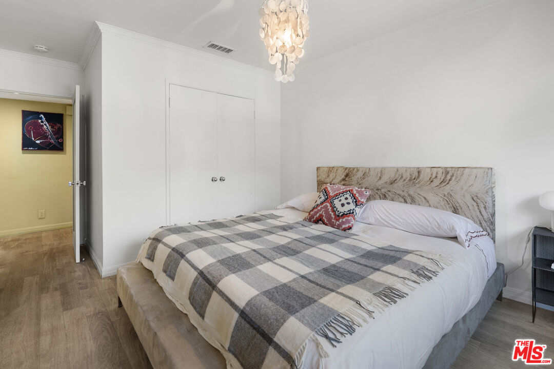 6570 Lakeridge Road Los Angeles, CA 90068 - Photo 36 of 62