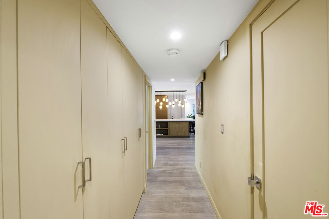 6570 Lakeridge Road Los Angeles, CA 90068 - Photo 38 of 62