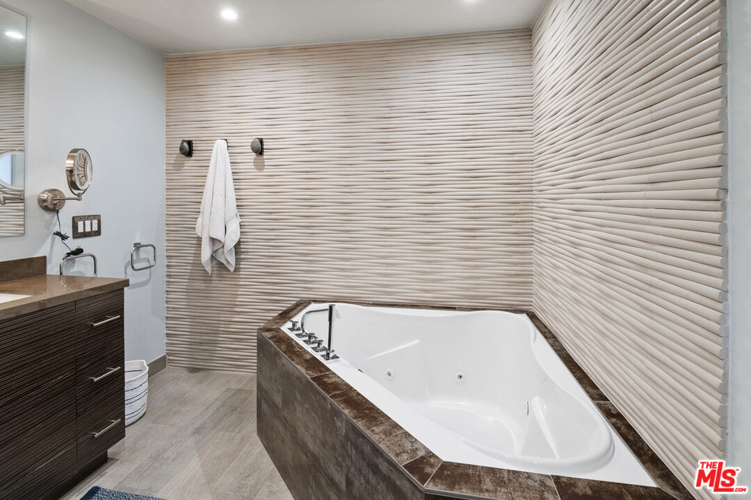 6570 Lakeridge Road Los Angeles, CA 90068 - Photo 50 of 62