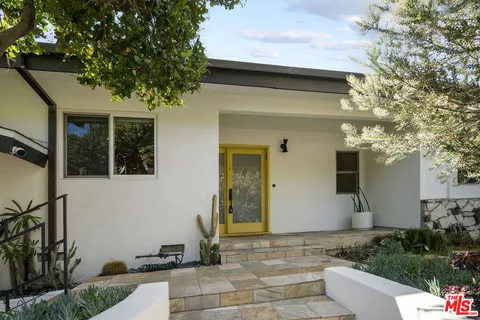 $1,995,000 | 6570 Lakeridge Road, Los Angeles, CA 90068