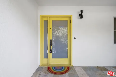 $1,995,000 | 6570 Lakeridge Road, Los Angeles, CA 90068