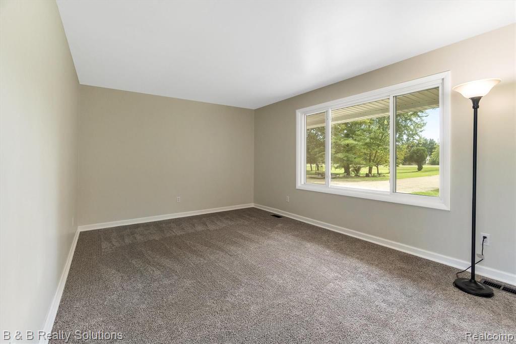 5150 Merwin Road Lapeer, MI 48446 - Photo 6 of 39
