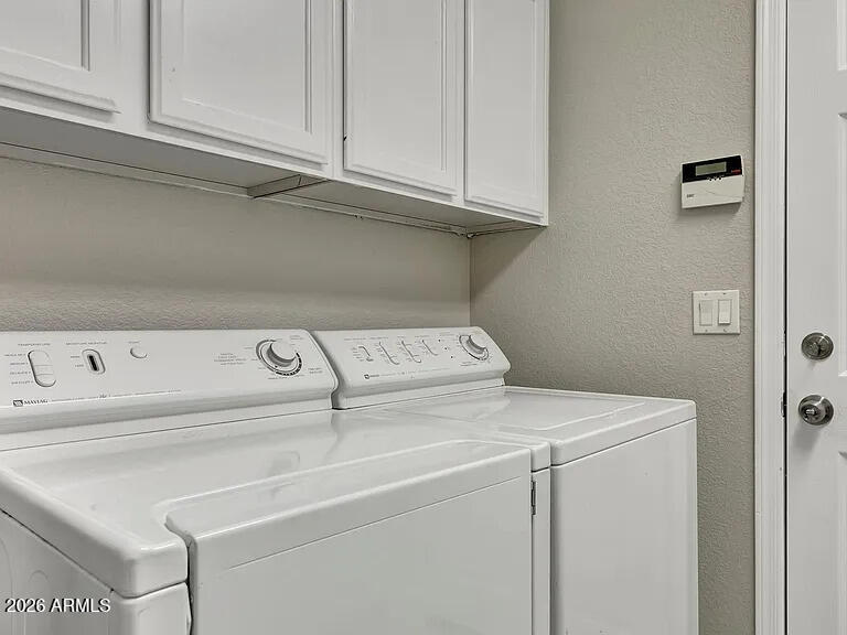 7773 East Stallion Road Scottsdale, AZ 85258 - Photo 28 of 33 a close view of washer and dryer