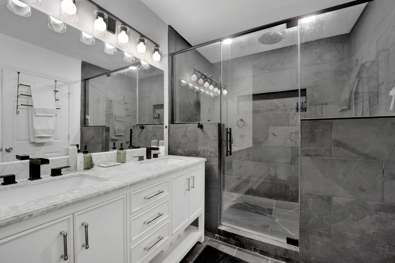 1400 West Flournoy Street Chicago, IL 60607 - Photo 35 of 44