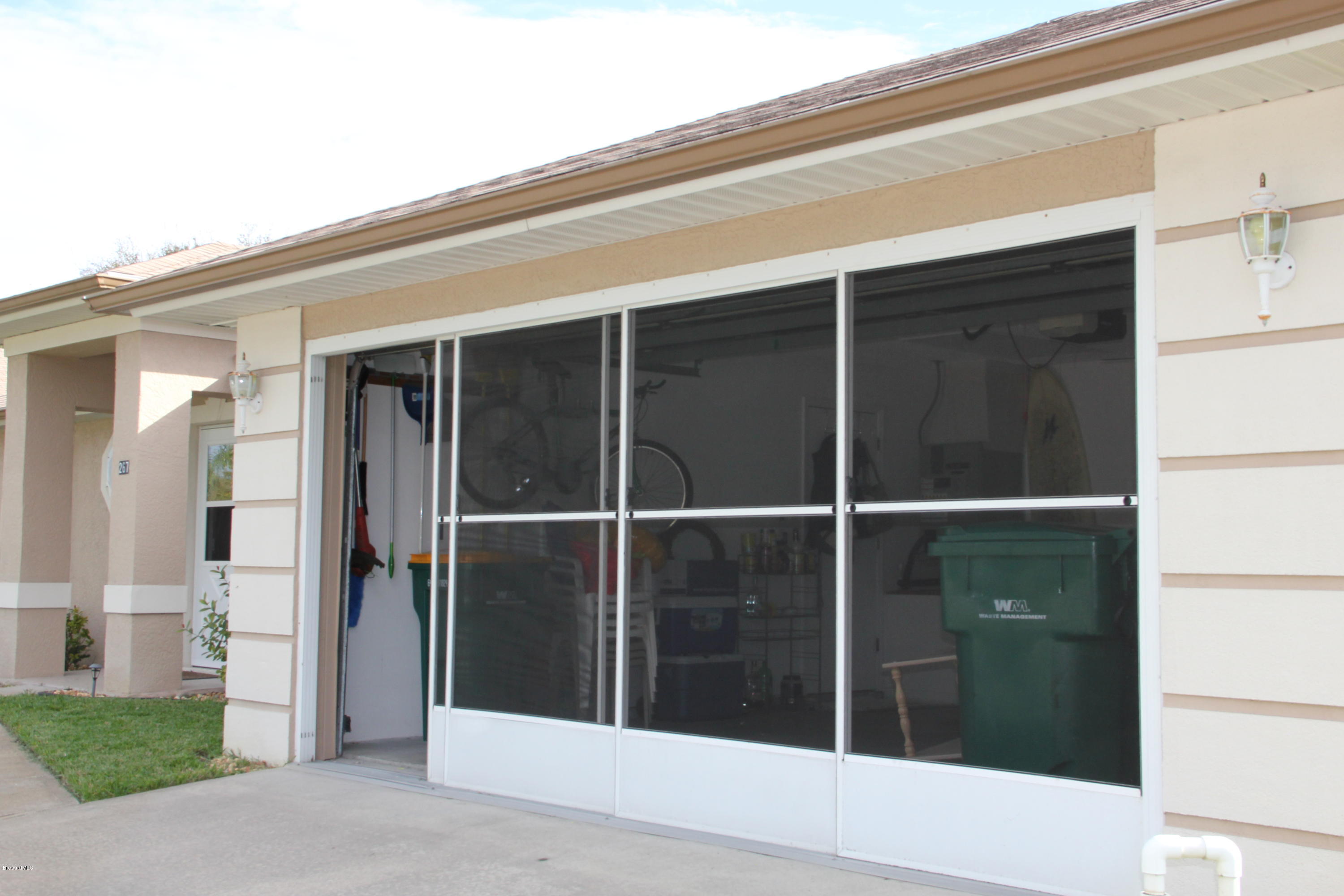 267 Twin Lakes Road Melbourne, FL 32901 - Photo 32 of 33 a view of outdoor space