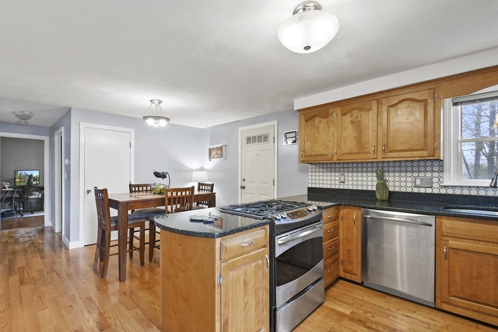 10 Westport Road Worcester, MA 01605 - Photo 11 of 33 Gallery Image 11
