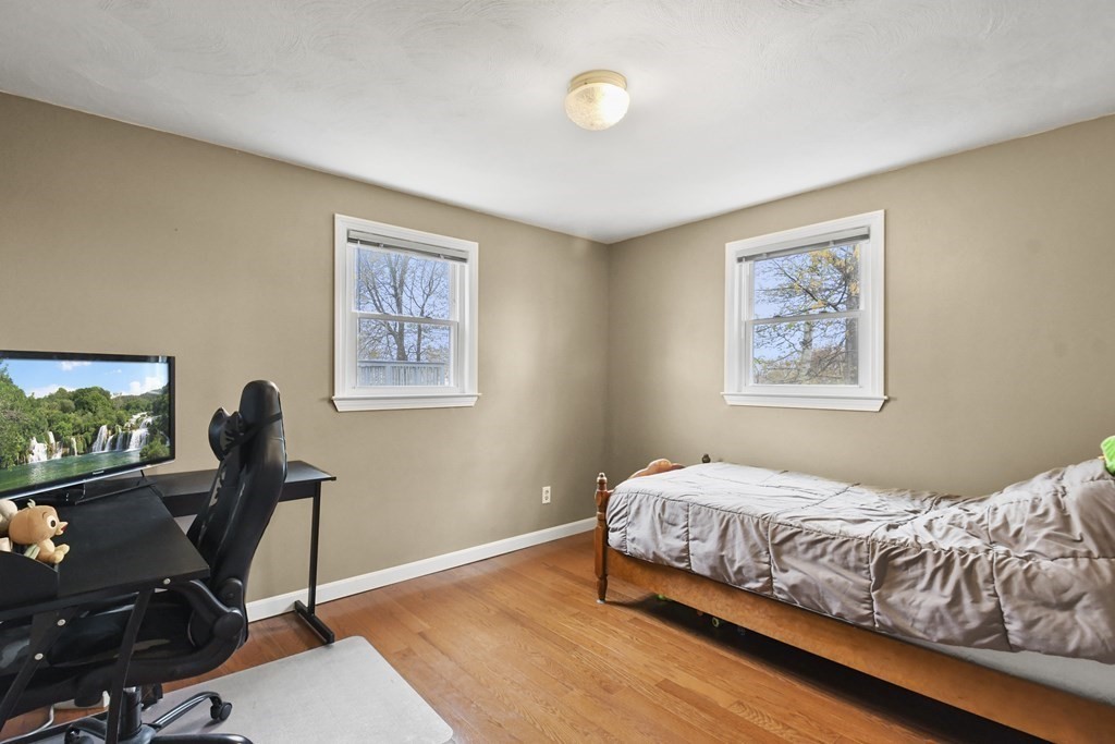 10 Westport Road Worcester, MA 01605 - Photo 14 of 33 Gallery Image 14