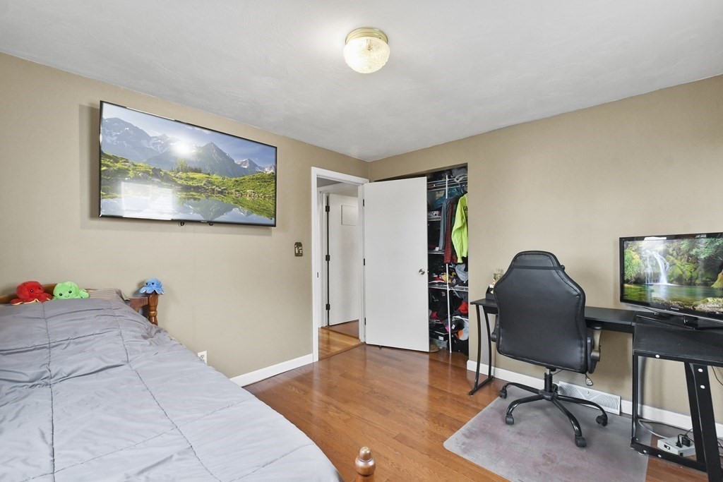 10 Westport Road Worcester, MA 01605 - Photo 15 of 33 Gallery Image 15