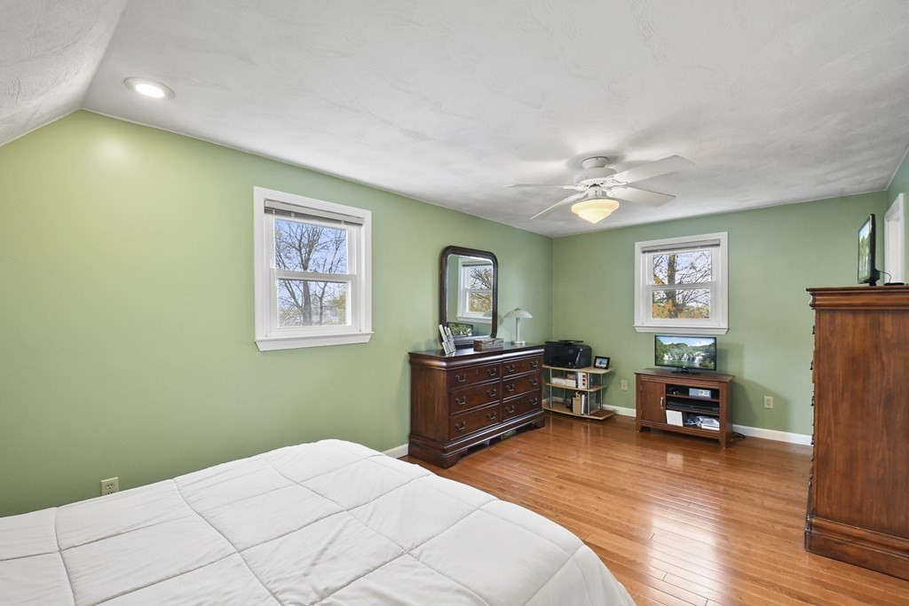 10 Westport Road Worcester, MA 01605 - Photo 20 of 33 Gallery Image 20