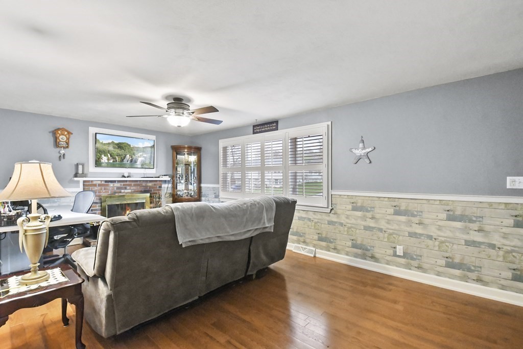 10 Westport Road Worcester, MA 01605 - Photo 2 of 33 Gallery Image 2