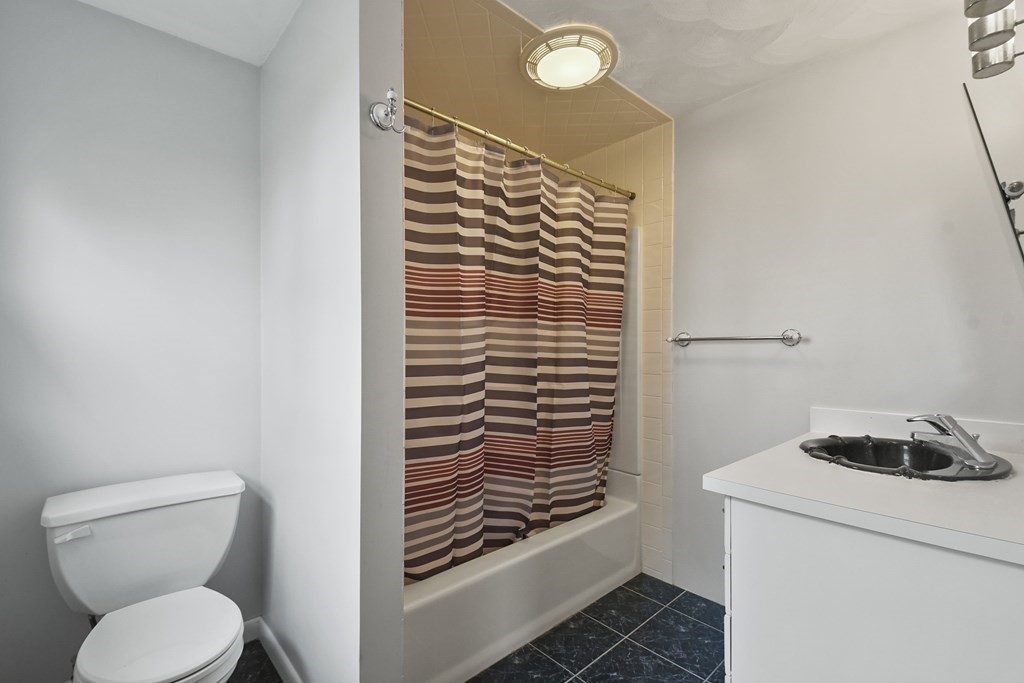 10 Westport Road Worcester, MA 01605 - Photo 21 of 33 Gallery Image 21