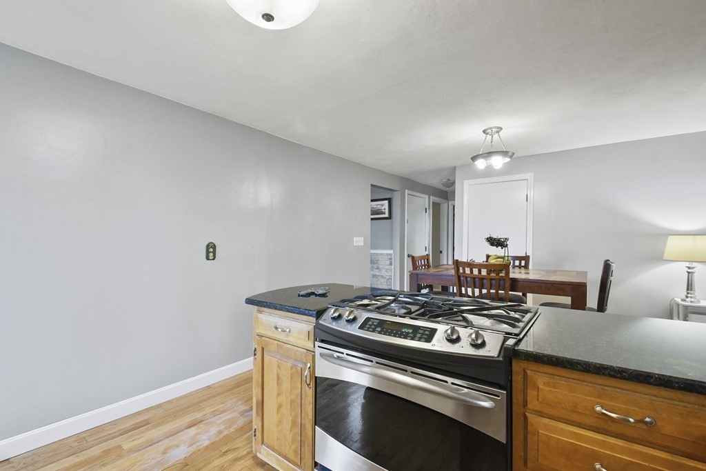 10 Westport Road Worcester, MA 01605 - Photo 8 of 33 Gallery Image 8