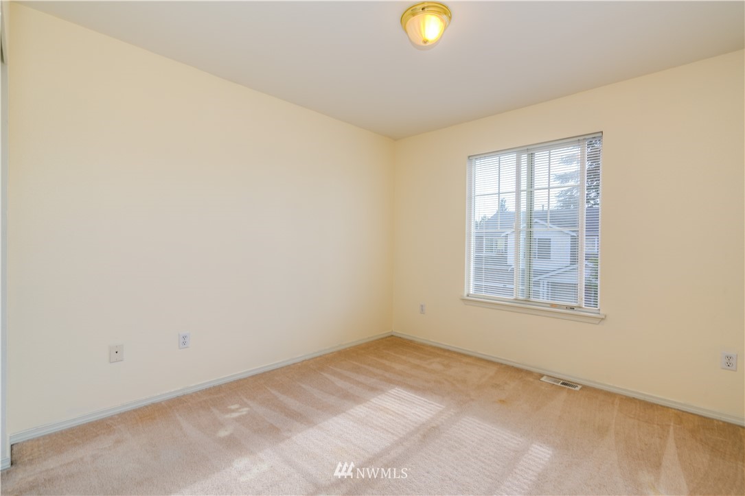 17760 110th Place Southeast Renton, WA 98055 - Photo 12 of 15