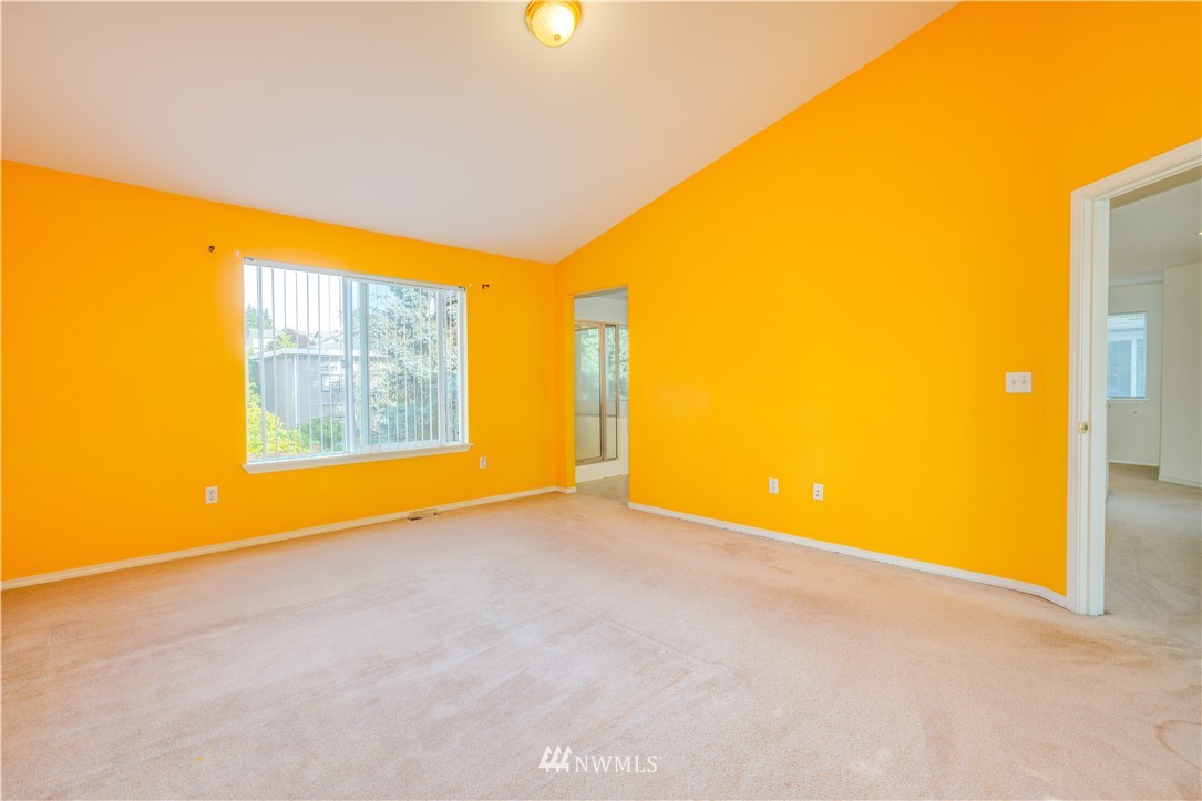 17760 110th Place Southeast Renton, WA 98055 - Photo 8 of 15