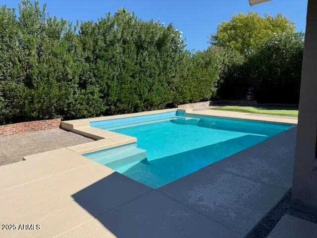 a view of a tennis court