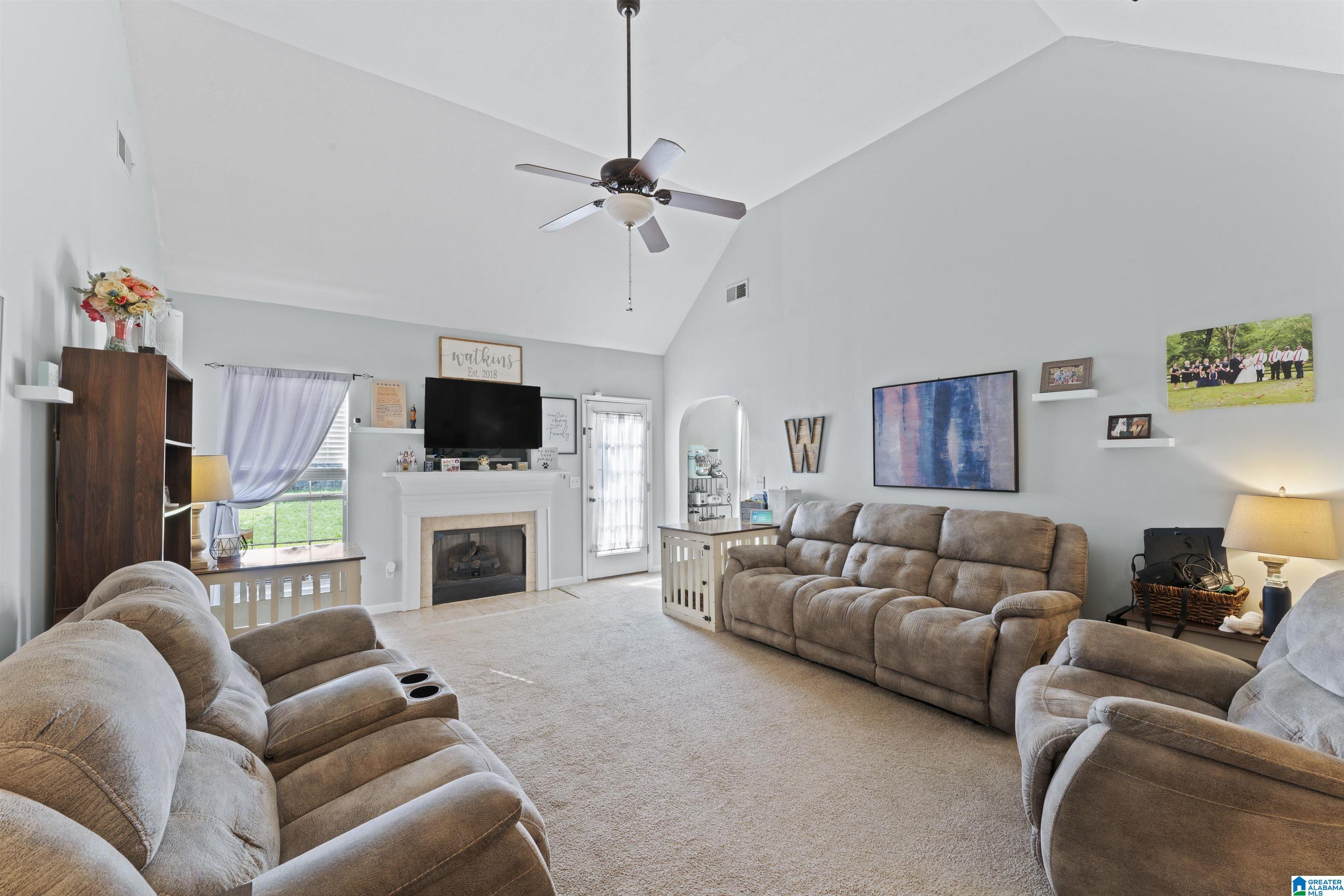 133 Ashby Street Calera, AL 35040 - Photo 3 of 38