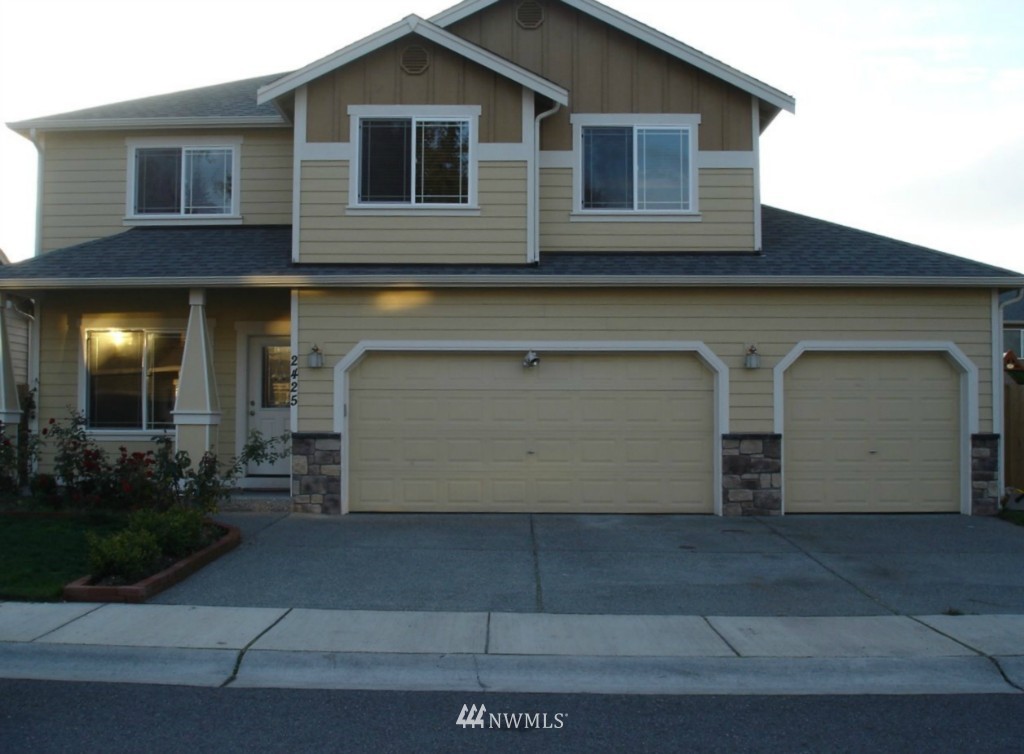 2425 Southwest Navigator Loop Oak Harbor, WA 98277 - Photo 1 of 19 Gallery Image 1