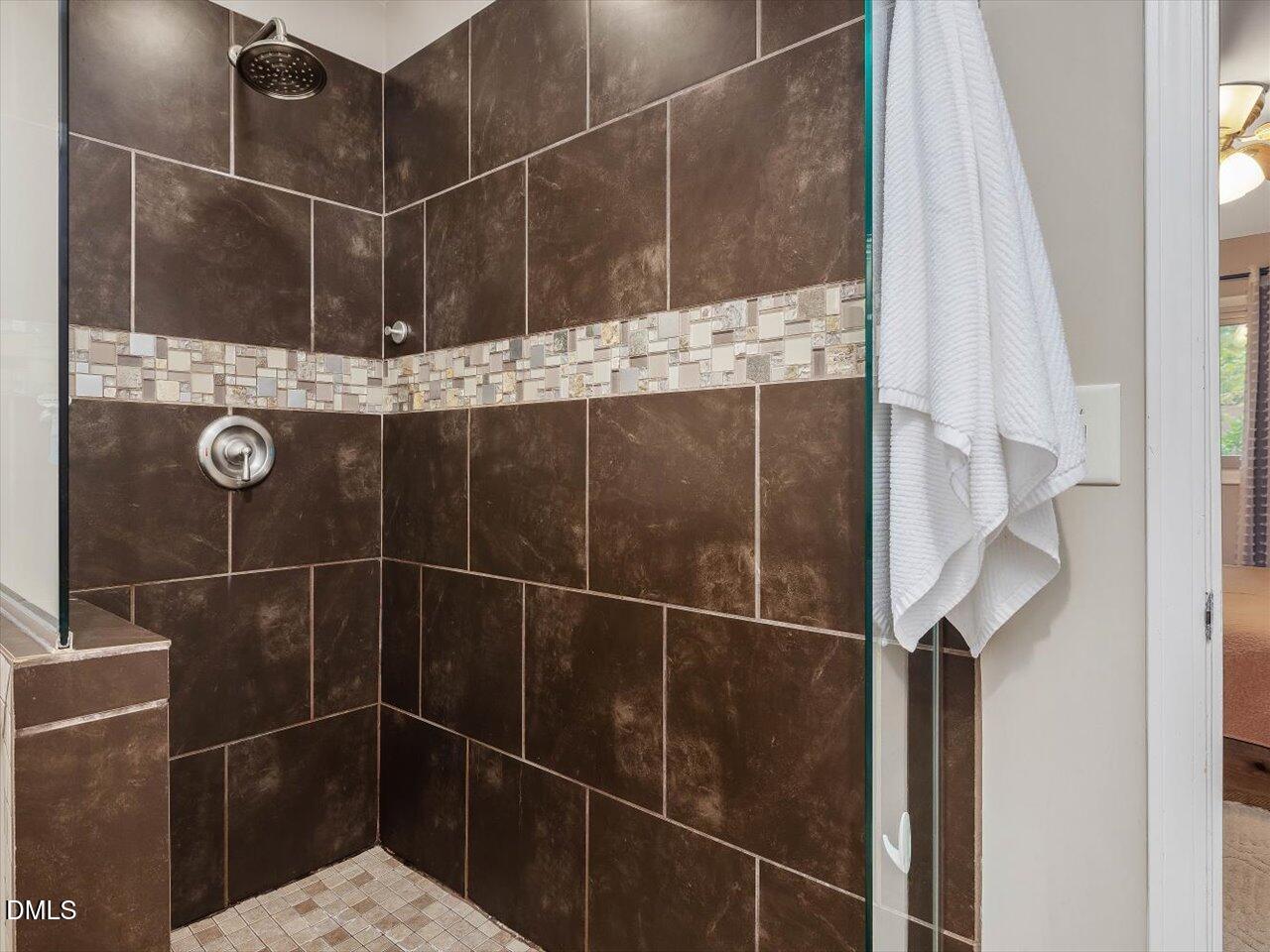 1229 Fairlane Road Cary, NC 27511 - Photo 29 of 60 32-Primary Bathroom