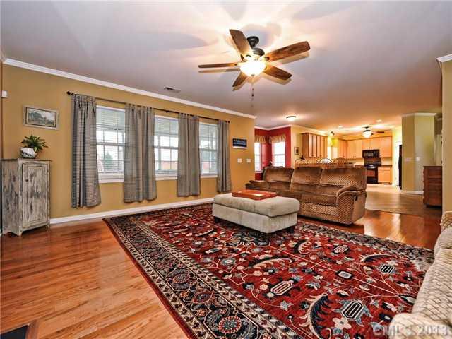 10419 Newbridge Road Charlotte, NC 28278 - Photo 5 of 16 Gallery Image 5