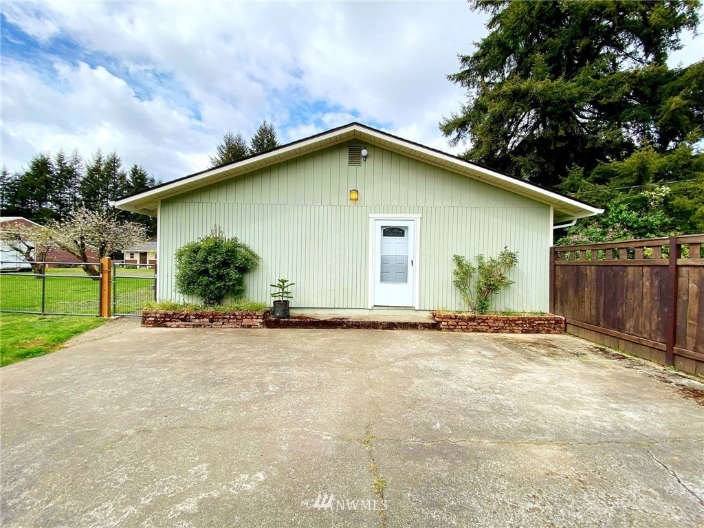 369 Cloquallum Road Elma, WA 98541 - Photo 4 of 39 Gallery Image 4
