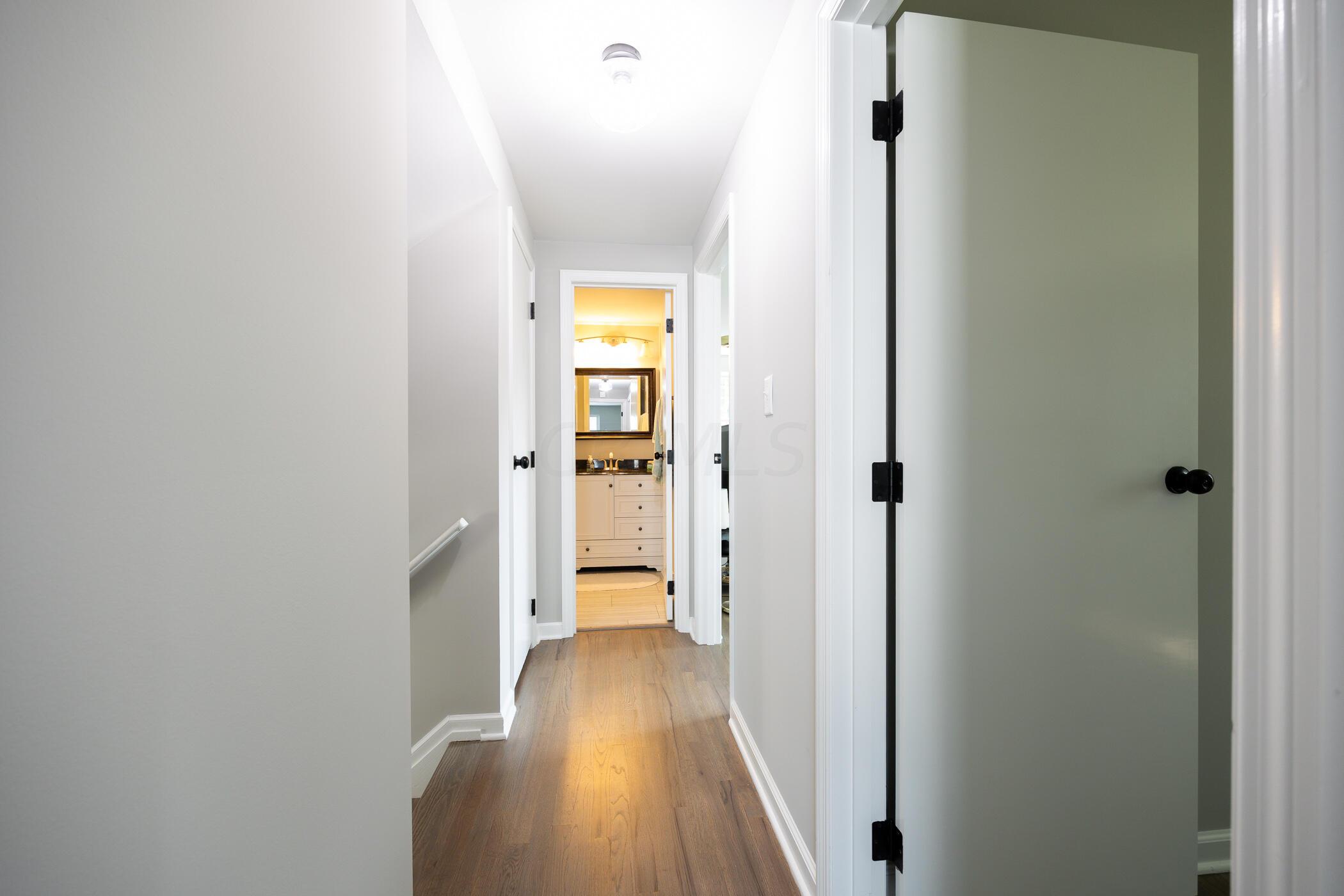 1717 Norma Road Columbus, OH 43229 - Photo 41 of 58 Upstairs Hallway