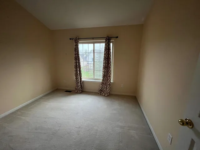 $2,600 | 6057 Quebec Avenue, Ann Arbor, MI 48103