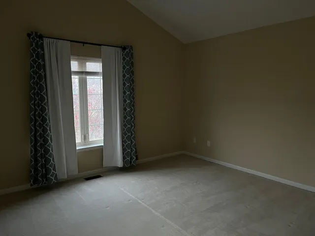 $2,600 | 6057 Quebec Avenue, Ann Arbor, MI 48103