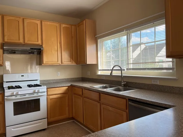 $2,600 | 6057 Quebec Avenue, Ann Arbor, MI 48103