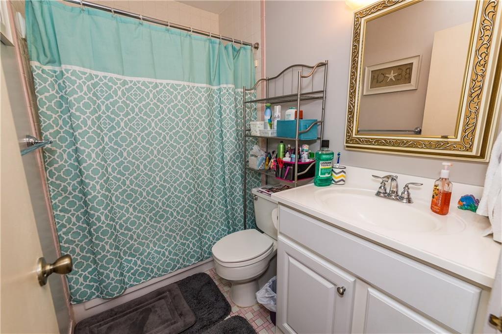 222 Coraopolis Road, Unit 10 Coraopolis, PA 15108 - Photo 14 of 21 Gallery Image 14