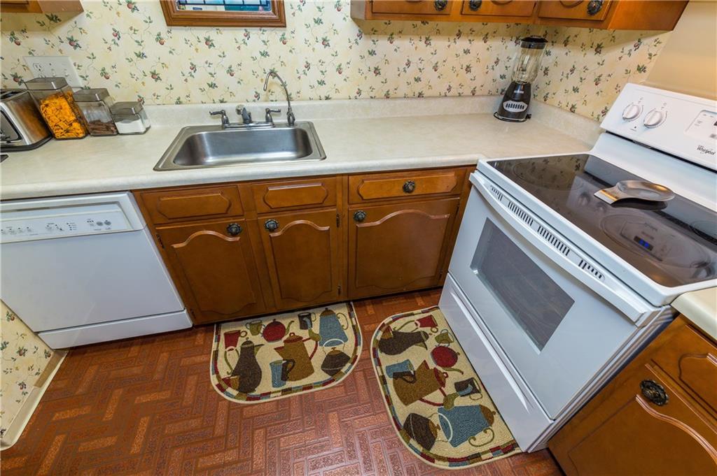 222 Coraopolis Road, Unit 10 Coraopolis, PA 15108 - Photo 10 of 21 Gallery Image 10