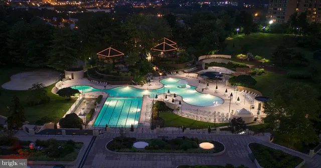 $515,000 | 309 Yoakum Parkway, Unit 807, Alexandria, VA 22304