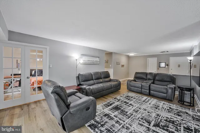 $515,000 | 309 Yoakum Parkway, Unit 807, Alexandria, VA 22304