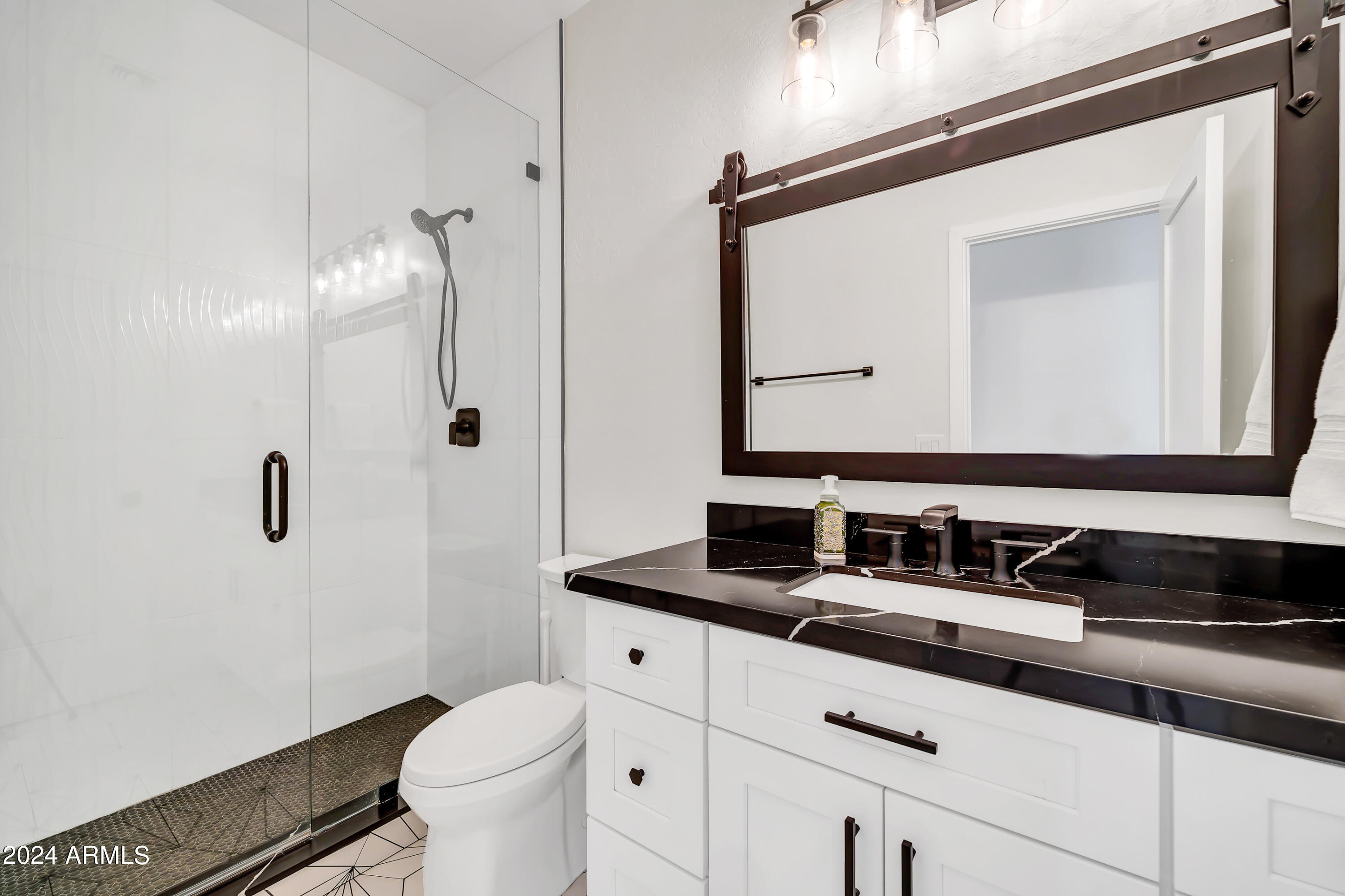 9863 East Redfield Road Scottsdale, AZ 85260 - Photo 33 of 35 Hall Bath