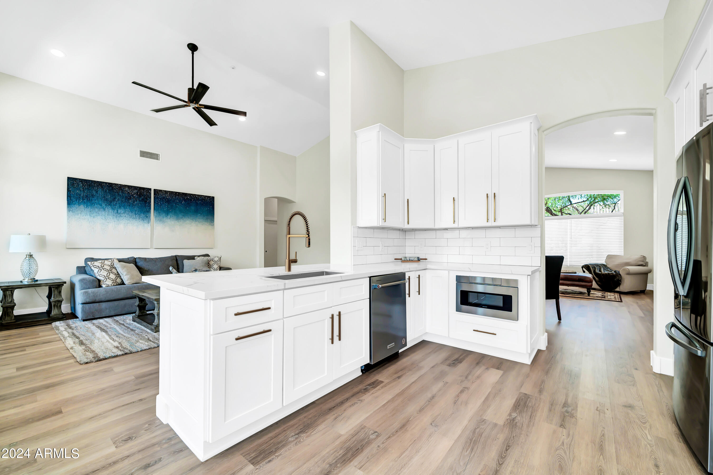 9863 East Redfield Road Scottsdale, AZ 85260 - Photo 10 of 35 Kitchen to Great Room