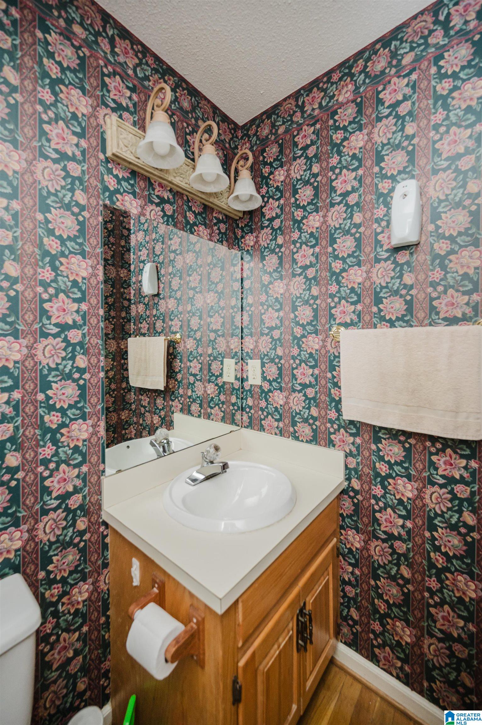8988 Bankston Road Warrior, AL 35180 - Photo 21 of 47